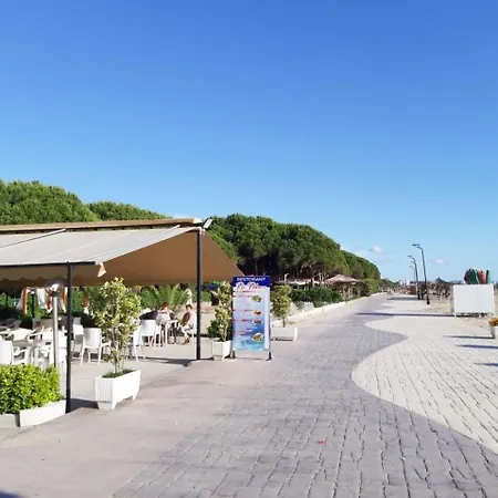 Seafront With A Cozy Garden Golem فيلة غوليم