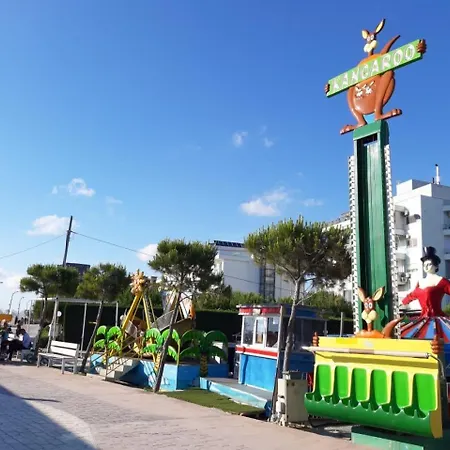 فيلة Seafront With A Cozy Garden Golem