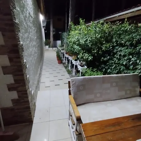 Seafront With A Cozy Garden Golem فيلة *